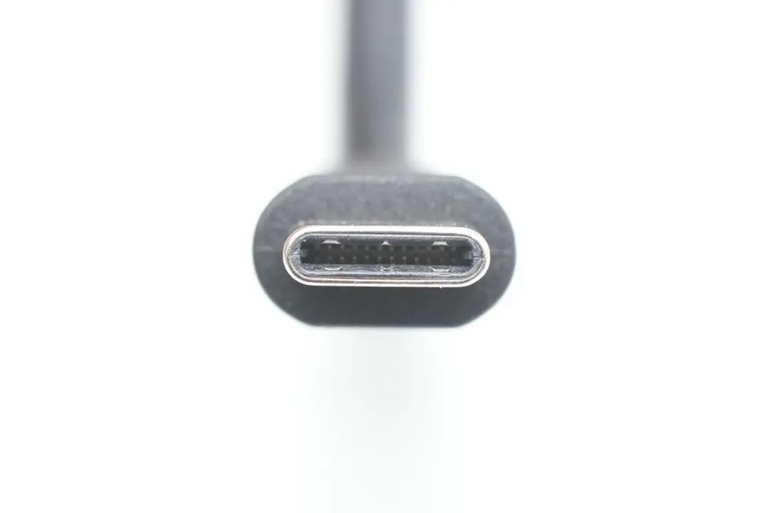 ר